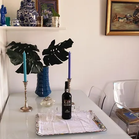 Your Home In Bairro Alto Lisbon Room photo
