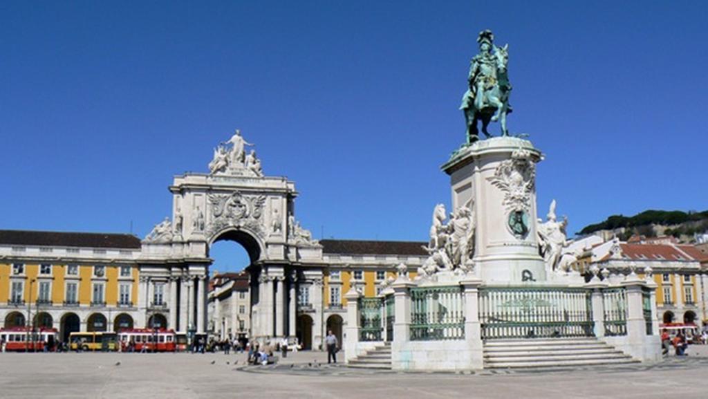 Your In Bairro Alto Apartment Lisbon